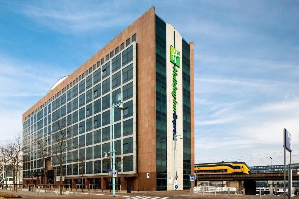 Hotel Holiday Inn Express Amsterdam - Sloterdijk Station 3*