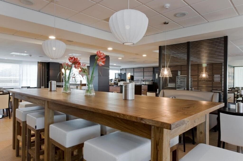Imaginea Holiday Inn Express Amsterdam - Sloterdijk Station 3*