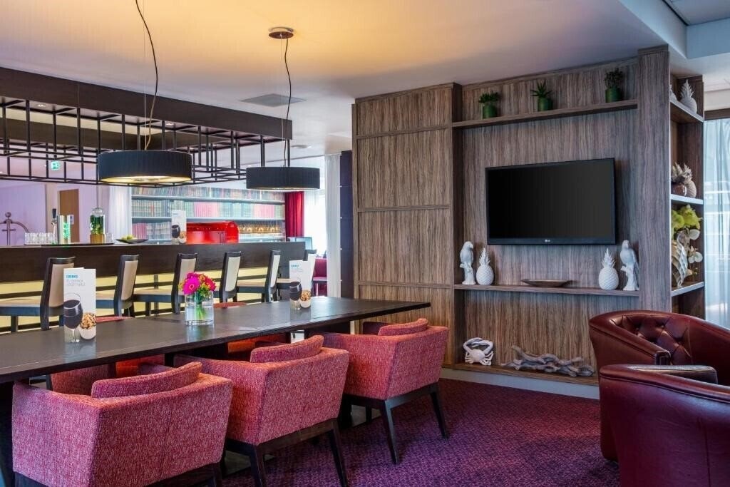 Imaginea Holiday Inn Express Amsterdam - Sloterdijk Station 3*