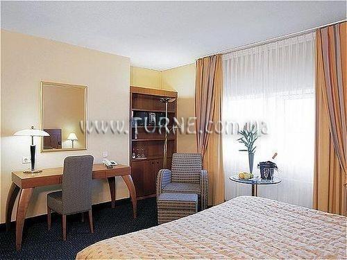 Imaginea Novotel Den Haag World Forum 4*