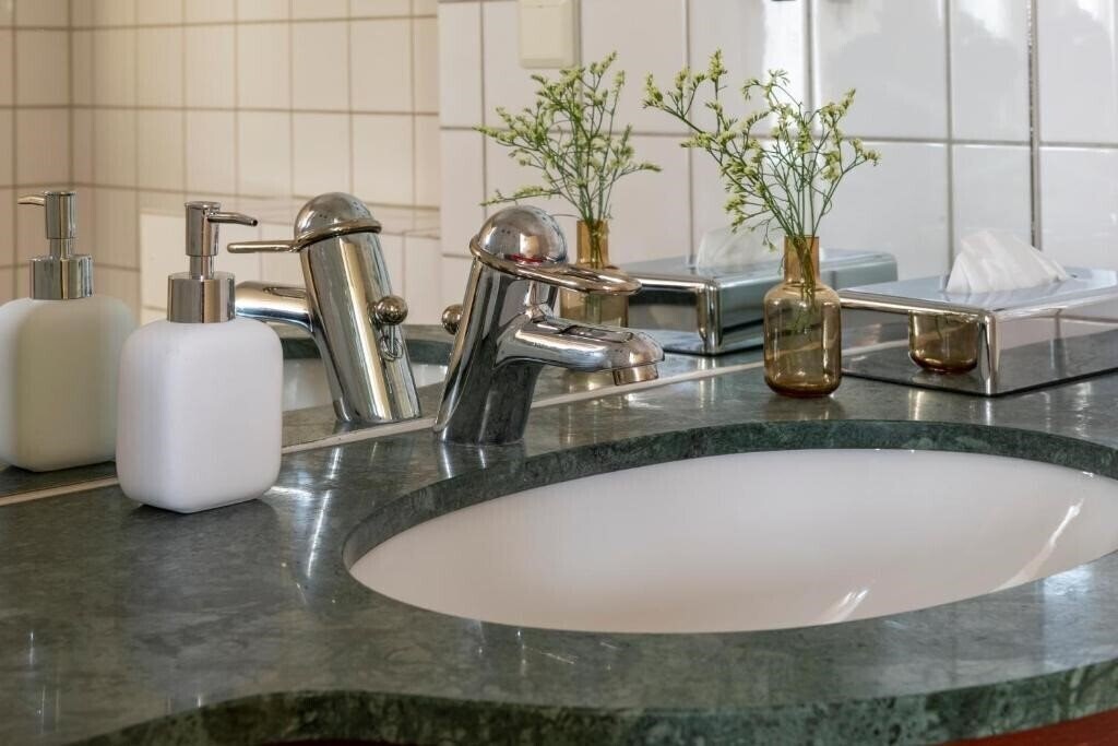 Imaginea First Hotel Millenium 4*