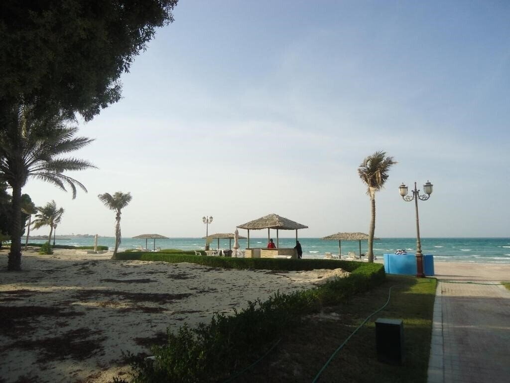 Imaginea Dhafra Beach Hotel 3*