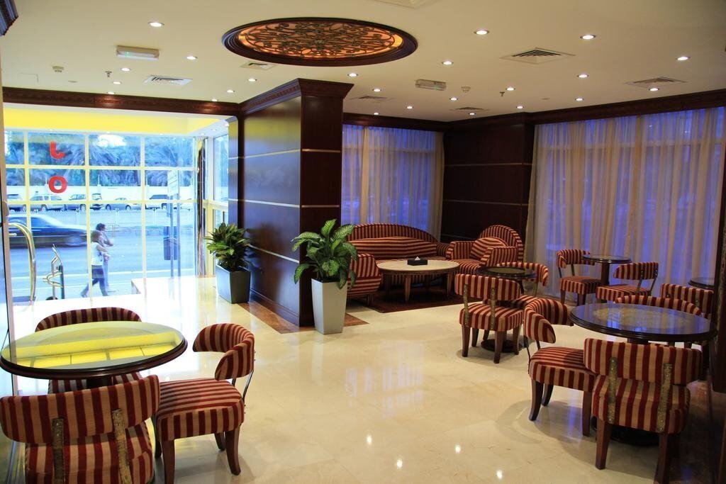 Imaginea Trianon Hotel 2*