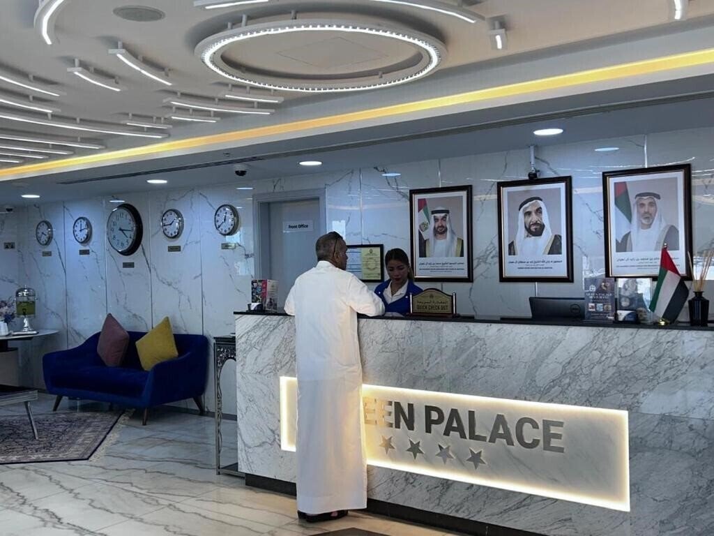 Отель Queen Palace Hotel 4*