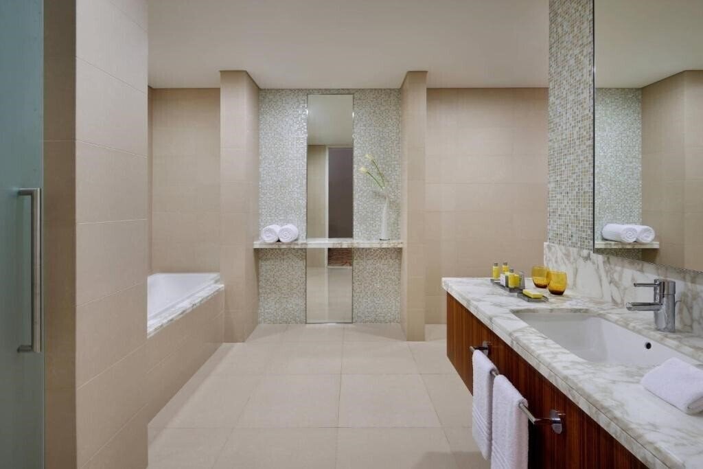 Фотография Marriott Hotel Downtown, Abu Dhabi 5*
