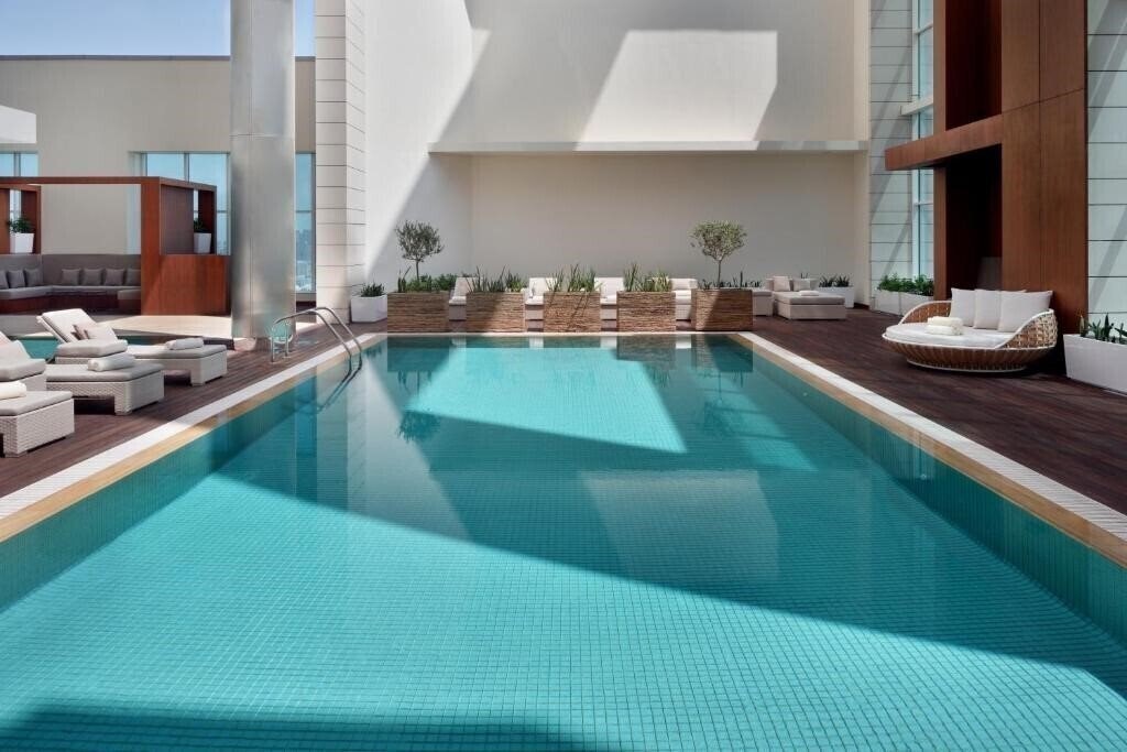 Изображение Marriott Hotel Downtown, Abu Dhabi 5*