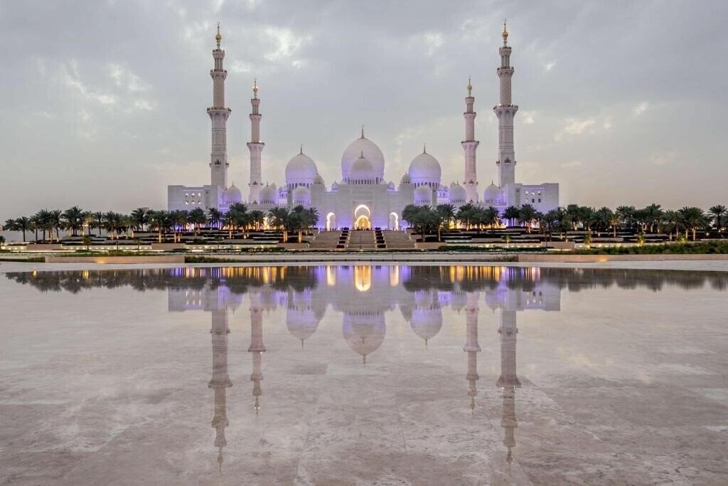 Imaginea Andaz Capital Gate Abu Dhabi by Hyatt (ex. Hyatt Capital Gate) 5*