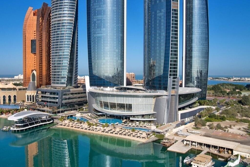 Fotografie Conrad Abu Dhabi Etihad Towers (ex. Jumeirah at Etihad Towers, Conrad Hotel Abu Dhabi Etihad Towers) 5*