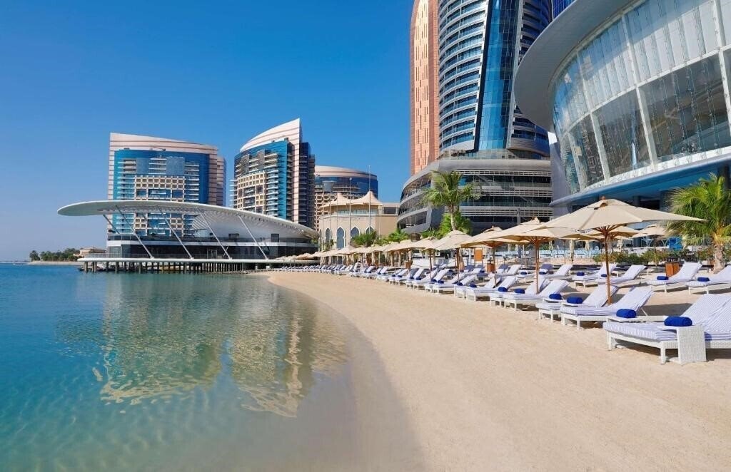 Imaginea Conrad Abu Dhabi Etihad Towers (ex. Jumeirah at Etihad Towers, Conrad Hotel Abu Dhabi Etihad Towers) 5*