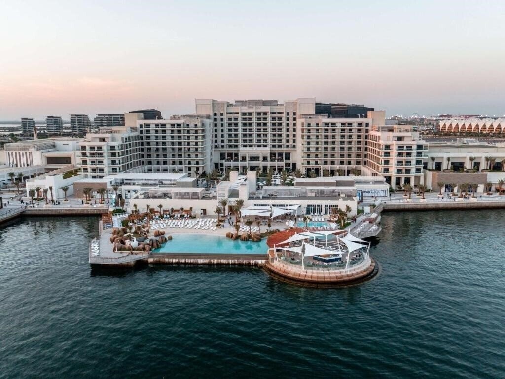 Фото Hilton Abu Dhabi Yas Island 5*