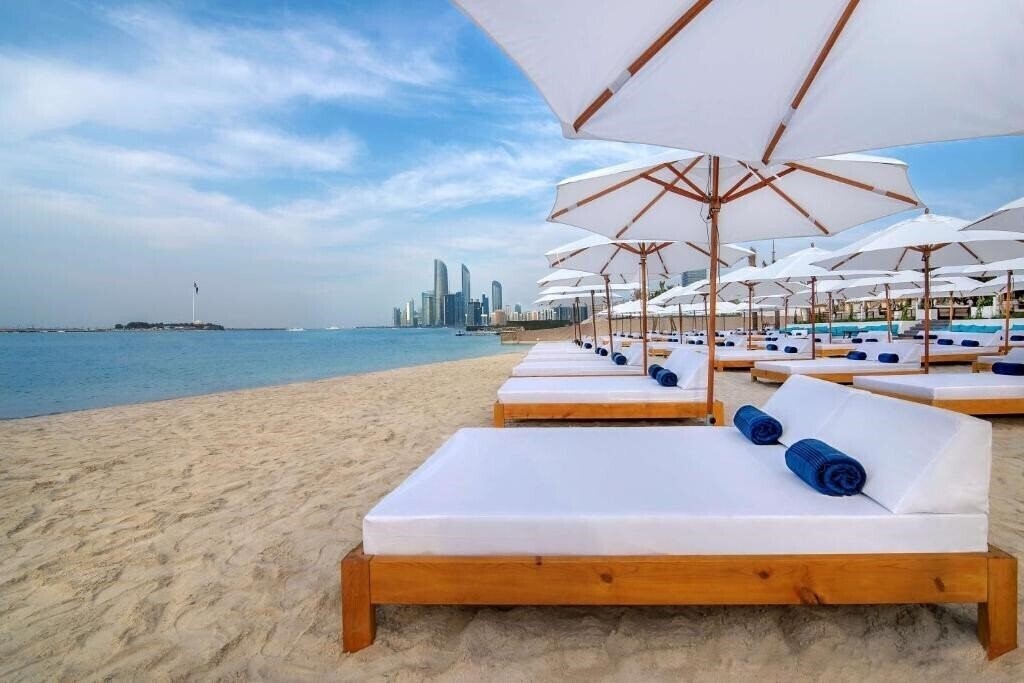 Fotografie Radisson Blu Hotel & Resorts Abu Dhabi Corniche (ex. Hilton Corniche Hotel Apartments) 5*