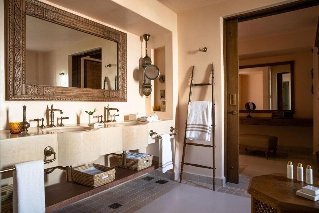 Фотография Al Wathba, A Luxury Collection Desert Resort And S 5*
