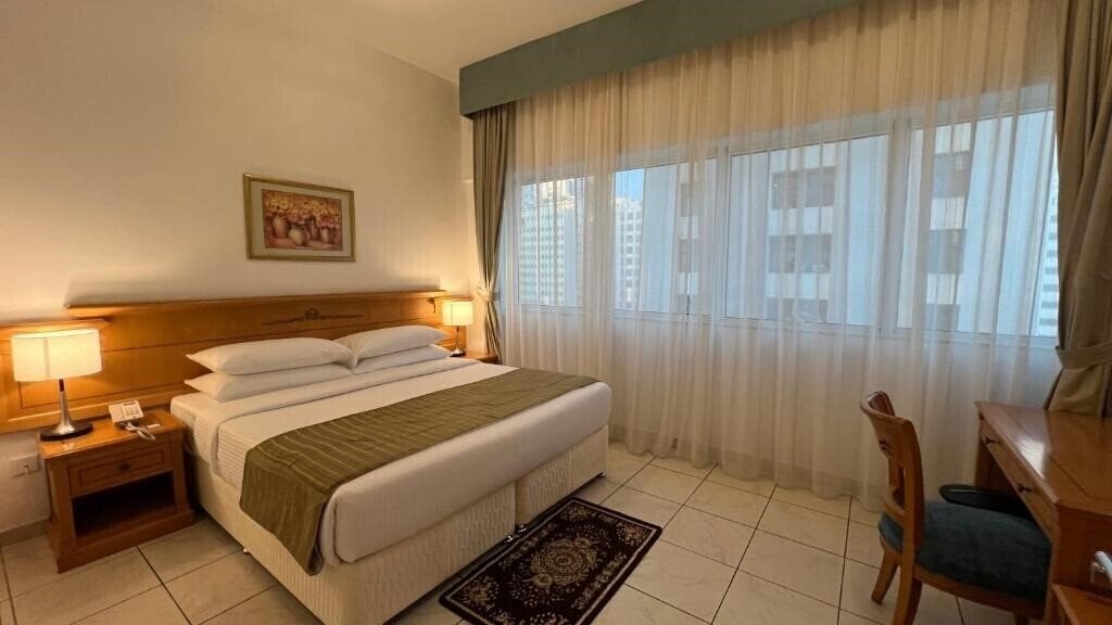 Imaginea The Uptown Apartments Abu Dhabi 4*