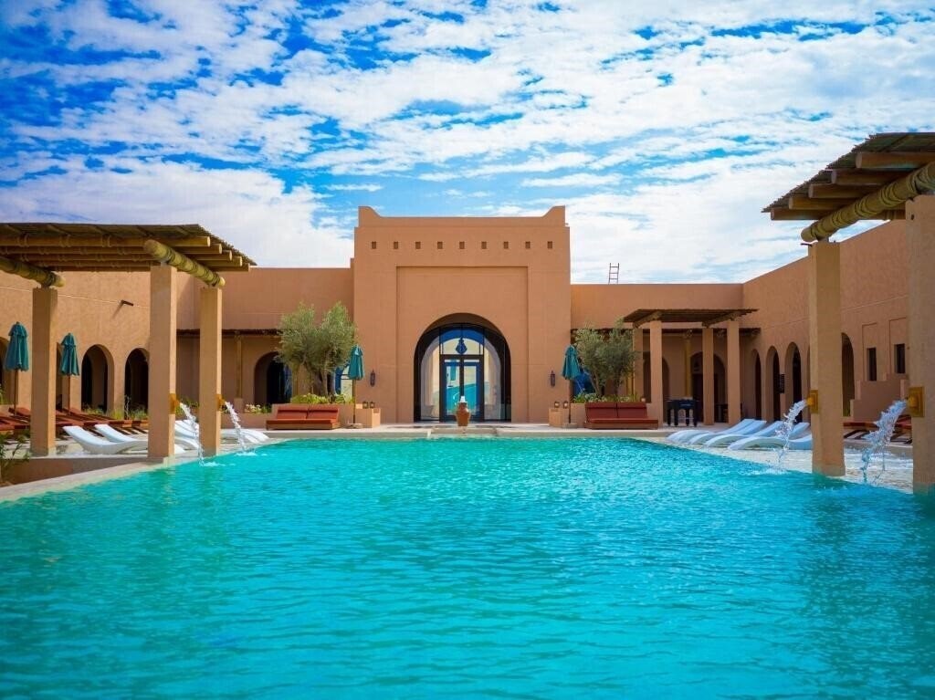 Imaginea Bab Al Nojoum Bateen Liwa 4*