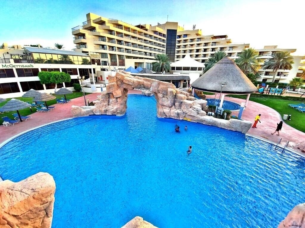 Отель Danat Al Ain Resort 5*