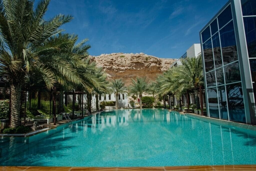 Imaginea Alberni Jebel Hafeet Hotel & Resort 5*