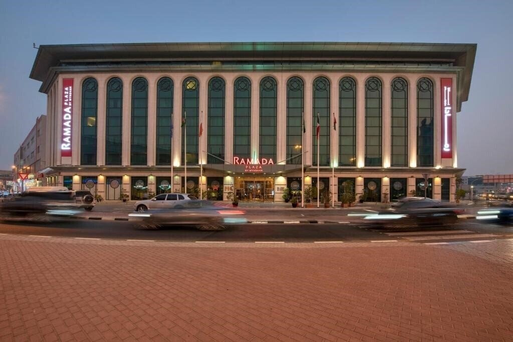Hotel Ramada Plaza by Wyndham Dubai Deira (ex. Best Western Premier Deira, Traders Hotel Dubai, Traders Hotel by Shangri-La) 4*