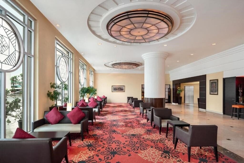 Imaginea Ramada Plaza by Wyndham Dubai Deira (ex. Best Western Premier Deira, Traders Hotel Dubai, Traders Hotel by Shangri-La) 4*
