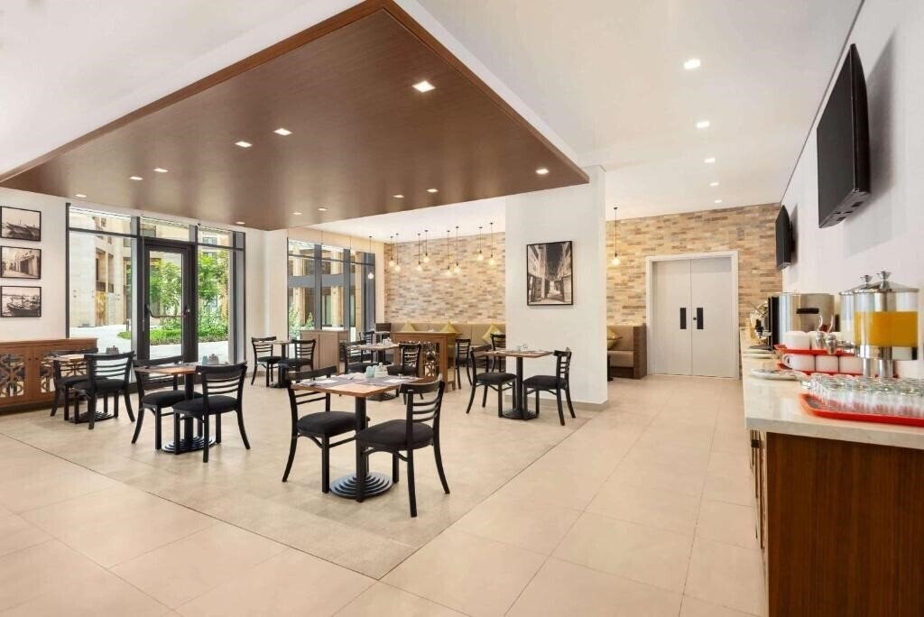 Fotografie Super 8 By Wyndham Dubai Deira 4*