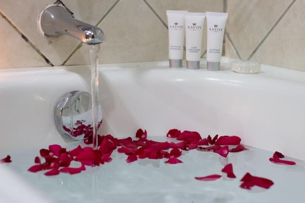 Fotografie Savoy Central Hotel Apartments (ex. Dar Al Sondos Hotel Apartments By Le Meridien) 4*