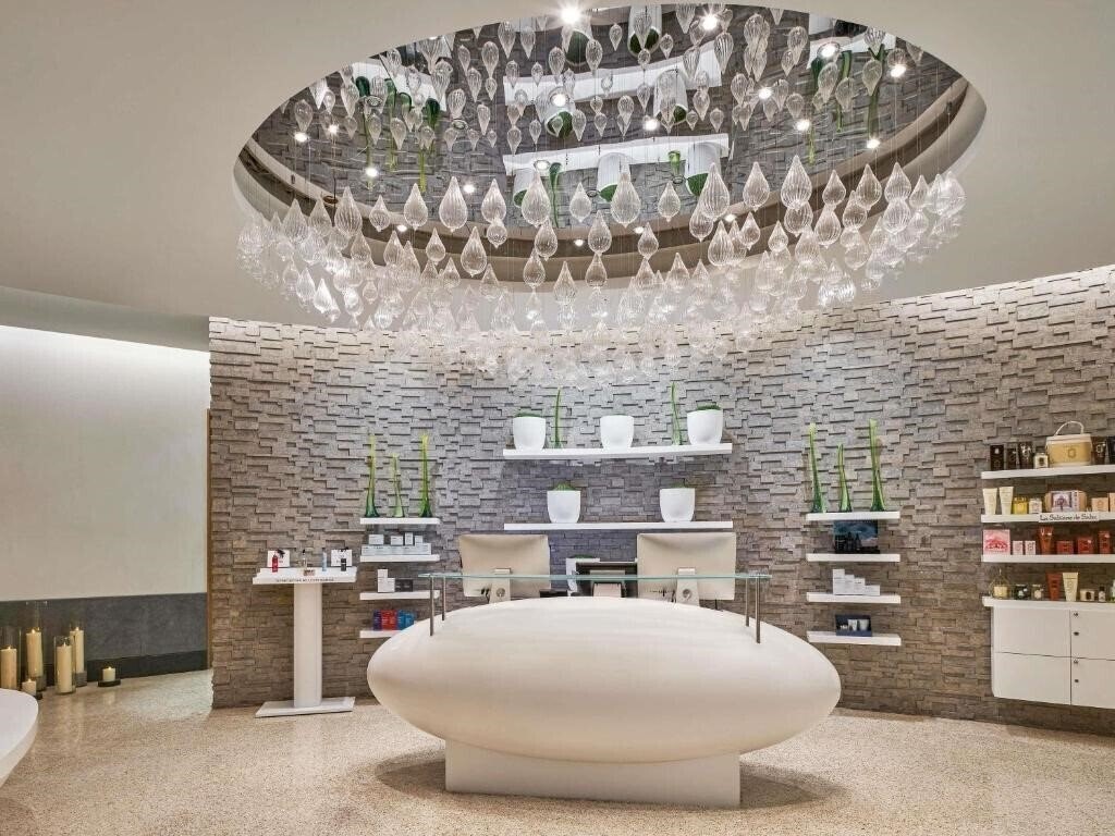 Imaginea Sofitel Dubai Downtown 5*