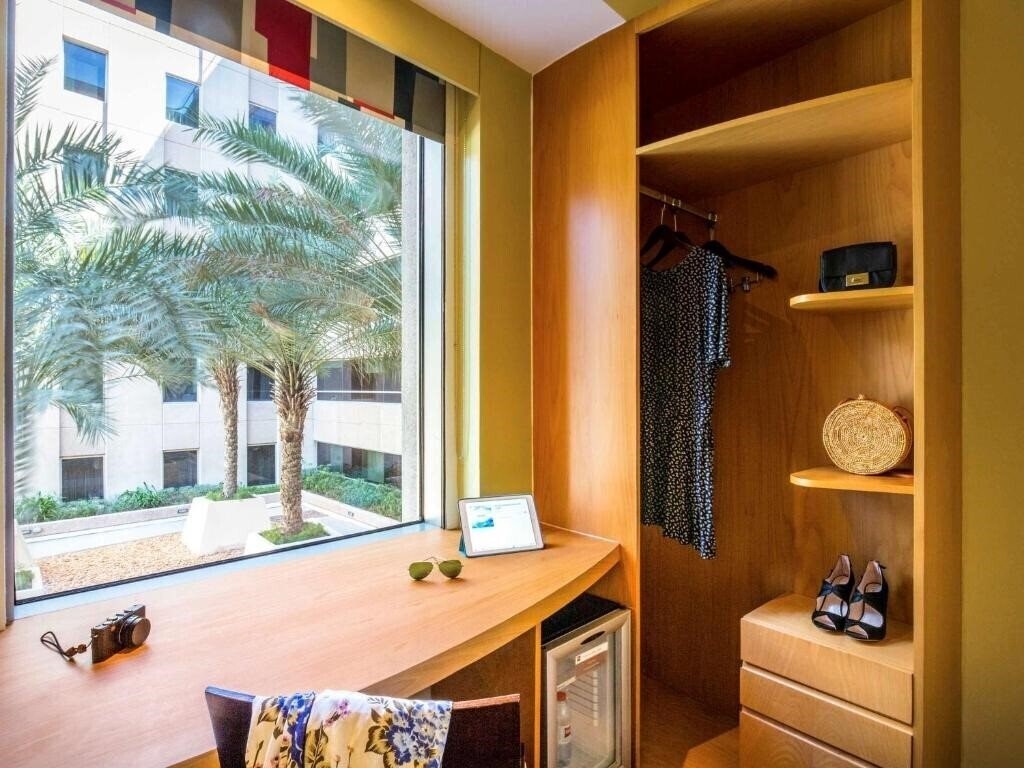 Imaginea Ibis Mall Avenue Dubai (ex. Ibis Hotel Mall of Emirates, Ibis Accor Hotel) 3*