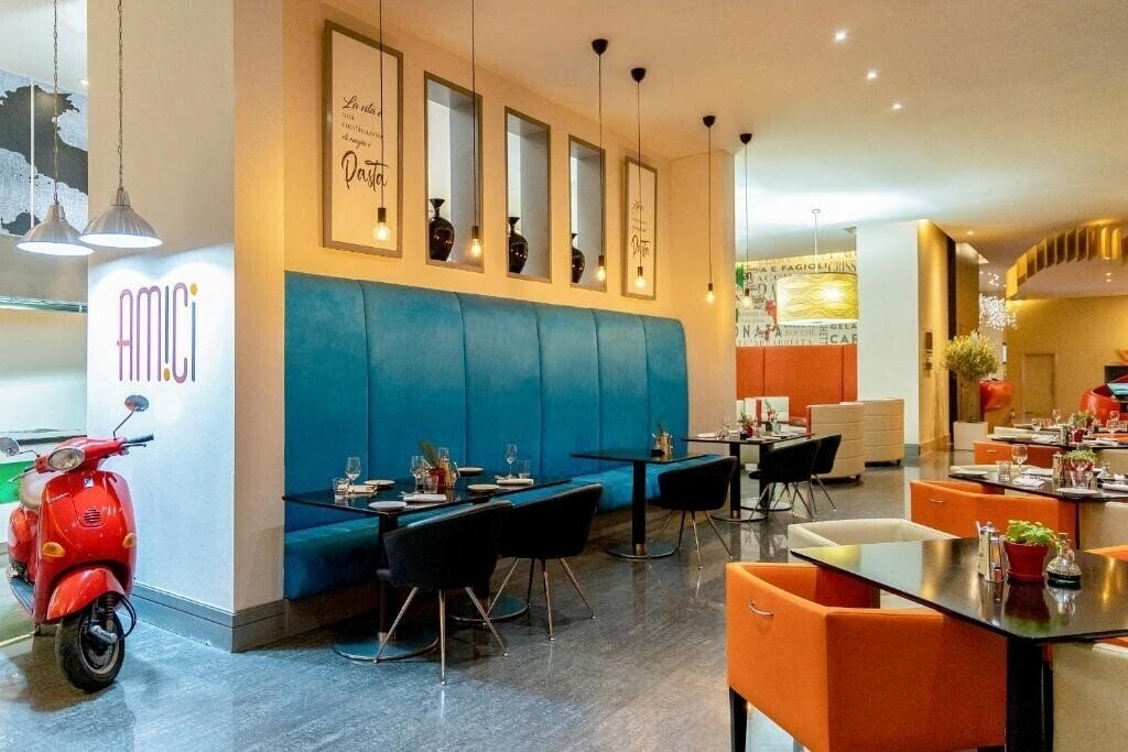 Imaginea Ibis Mall Avenue Dubai (ex. Ibis Hotel Mall of Emirates, Ibis Accor Hotel) 3*