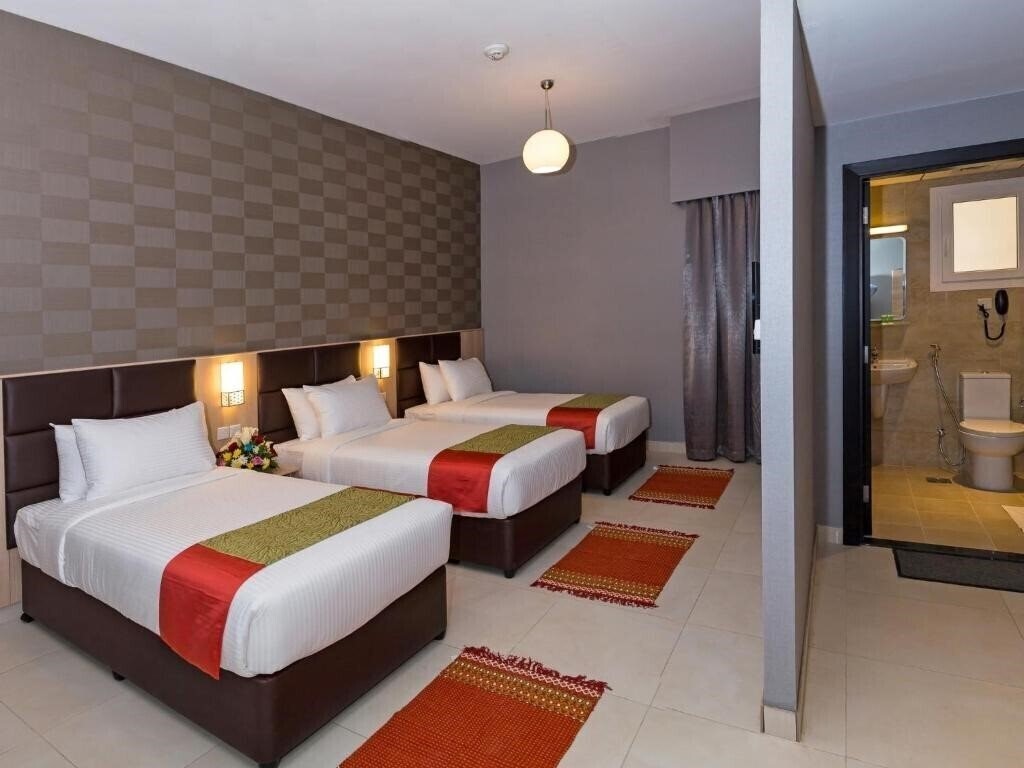 Отель Florida Square Hotel (ex. Flora Square Hotel) 2*