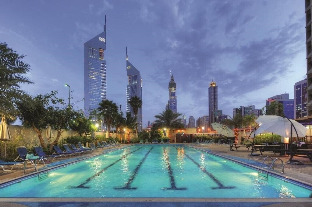 Отель The Apartments Dubai World Trade Centre Apt 4*