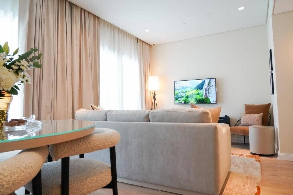 Imaginea Andalus Hotel & Spa Dubai 4*