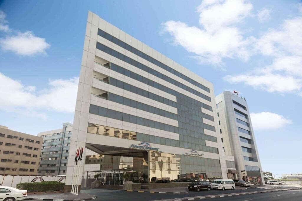Отель Howard Johnson by Wyndham Bur Dubai (ex. Highland Hotel, Howard Johnson by Wyndham Dubai, Howard Johnson Bur Dubai) 3*