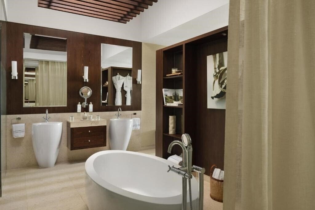 Изображение Desert Palm Per Aquum 4*