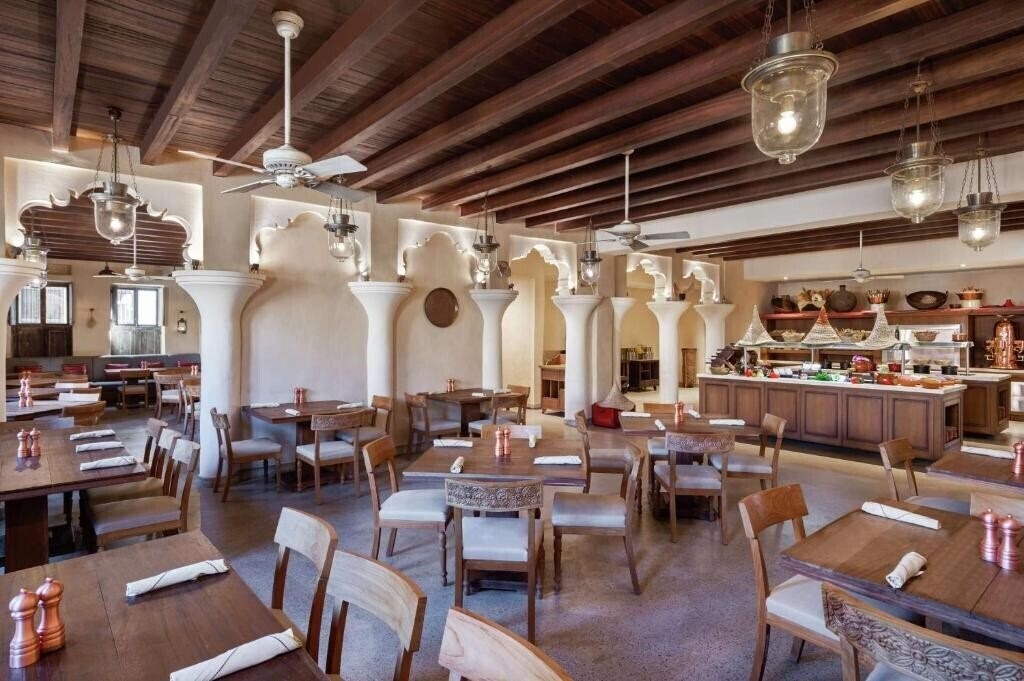 Фотография Al Seef Heritage Hotel, Curio Collection by Hilton 4*