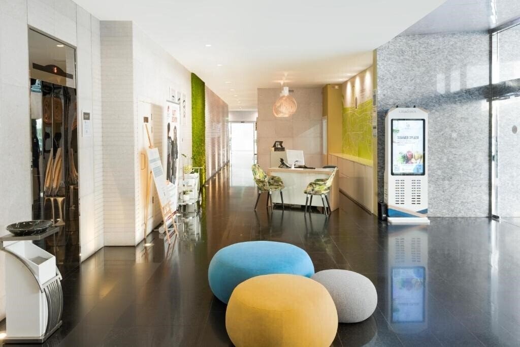 Фото Citadines Metro Central Dubai 4*