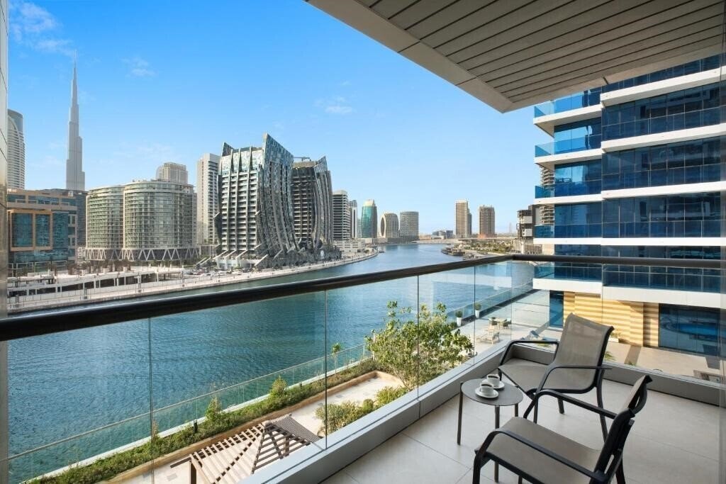 Imaginea Royal Continental Suites 5*