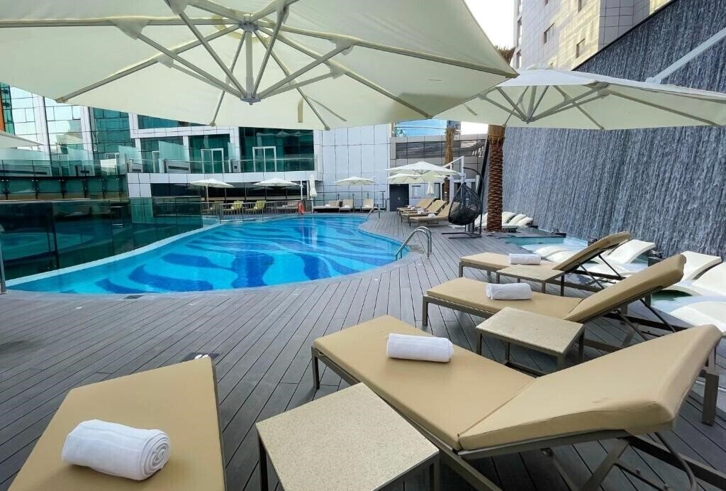 Imaginea Al Khoory Sky Garden Hotel 4*