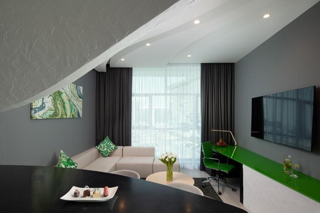 Imaginea Al Khoory Sky Garden Hotel 4*