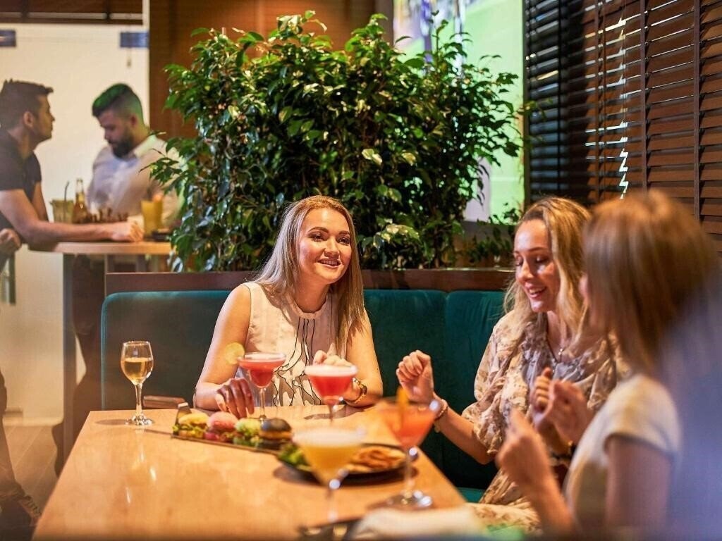 Fotografii Mercure Suites Dubai Barsha Heights 3*