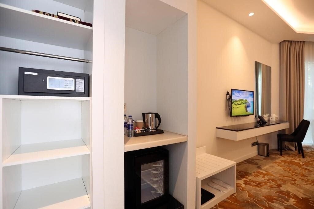 Imaginea eStay Inn Hotel 3*