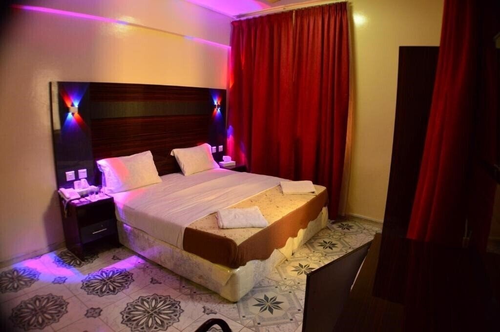 Imaginea Tehran Hotel 1*