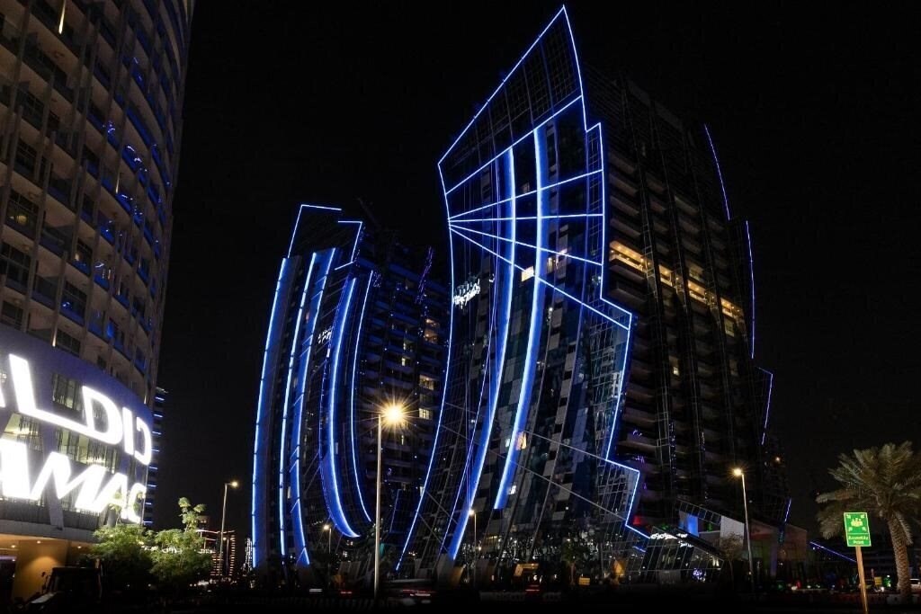 Fotografii Simply Comfort Suites in J One Tower 4*