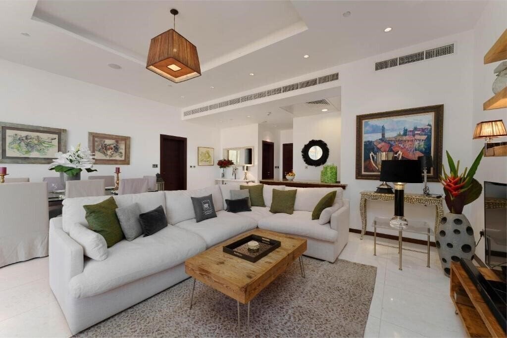 Изображение Maison Privee Tiara 4*