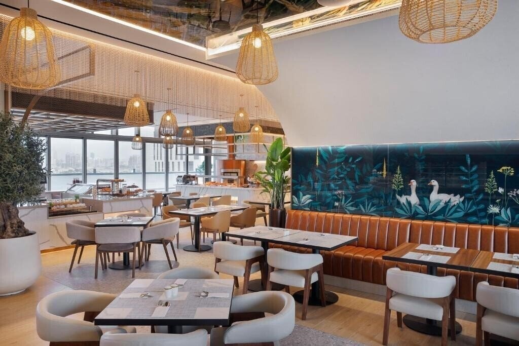 Fotografii Local Dubai Jumeirah Village Triangle 4*