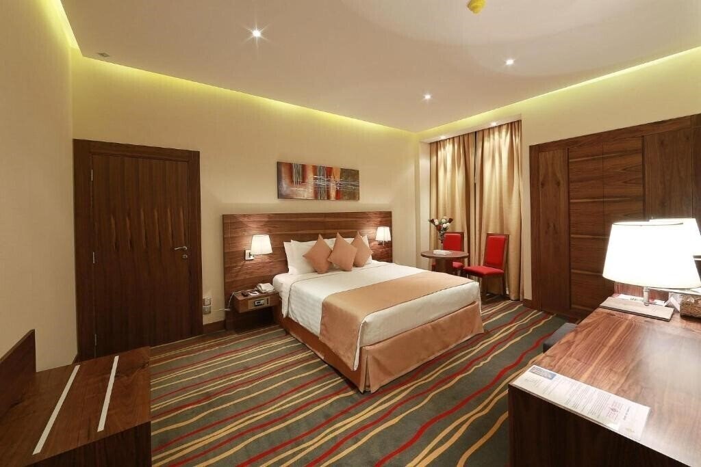 Imaginea Al Khaleej Palace Deira Hotel (ex. Al Khaleej Palace Hotel, Al Khaleej Plaza Hotel) 4*