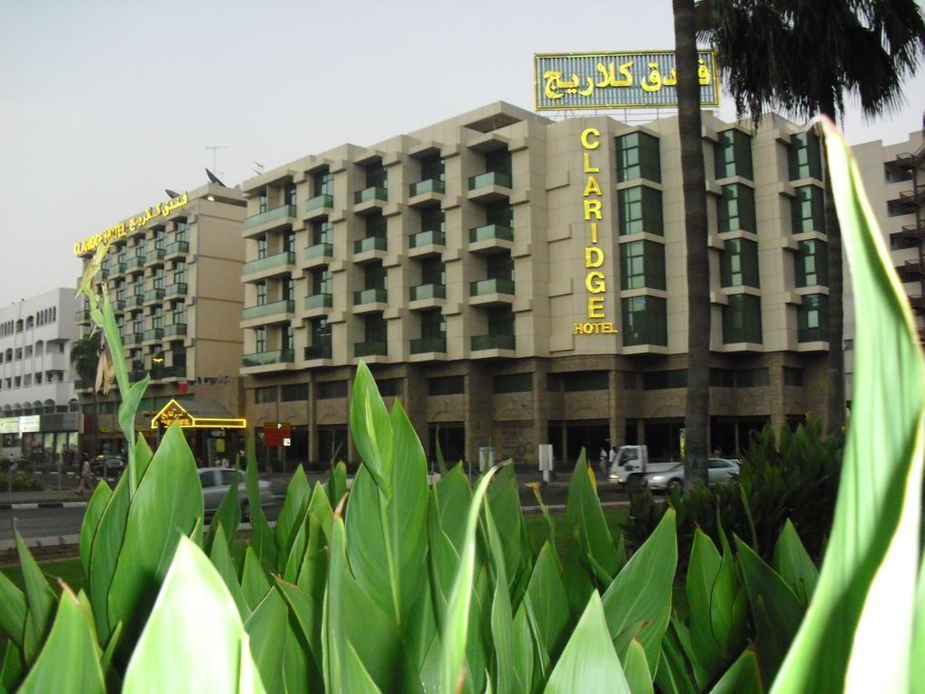 Отель Claridge Hotel 3*