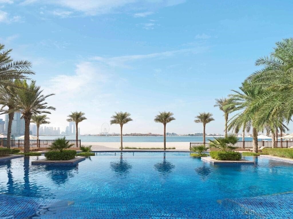 Imaginea Fairmont The Palm Dubai 5*
