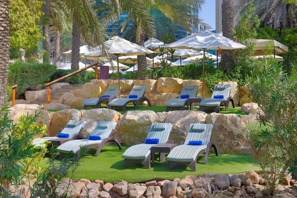 Imaginea Hilton Dubai Jumeirah Beach 5*