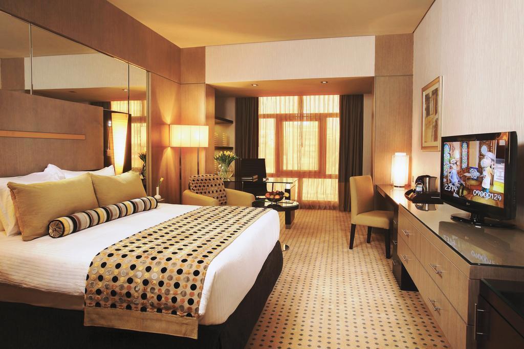 Hotel Time Grand Plaza Hotel 4*