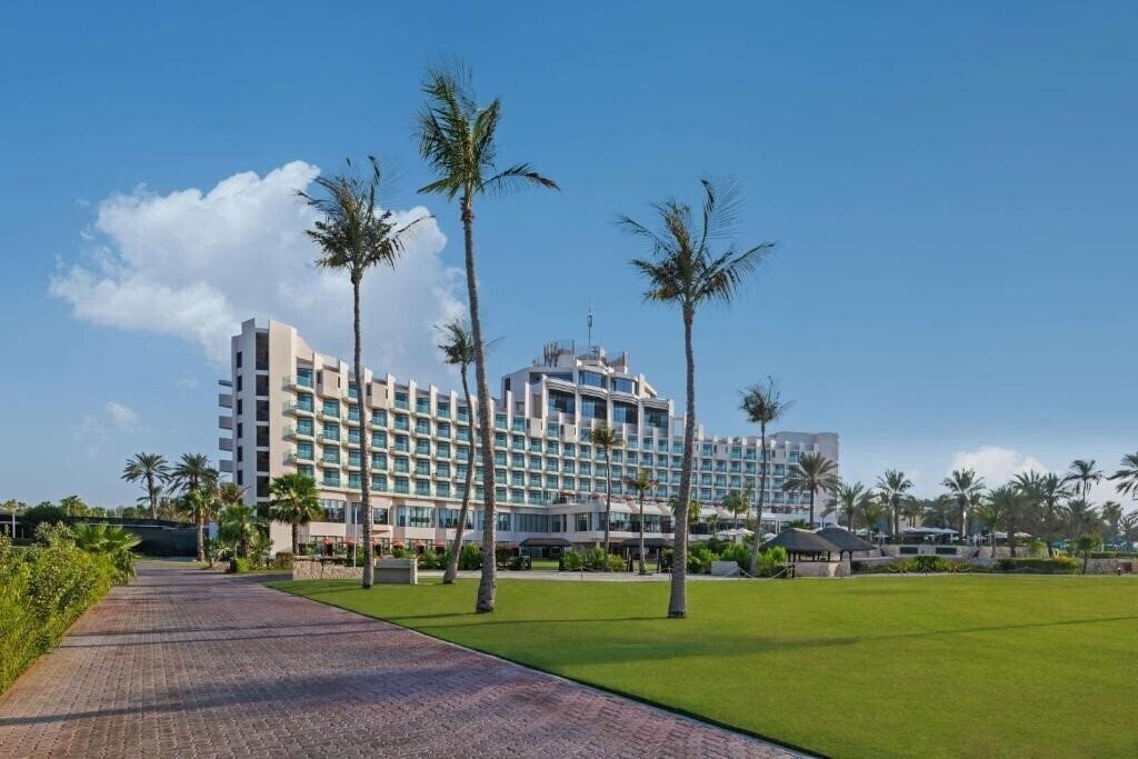 Фото JA Beach Hotel (ex. Jebel Ali Beach) 5*