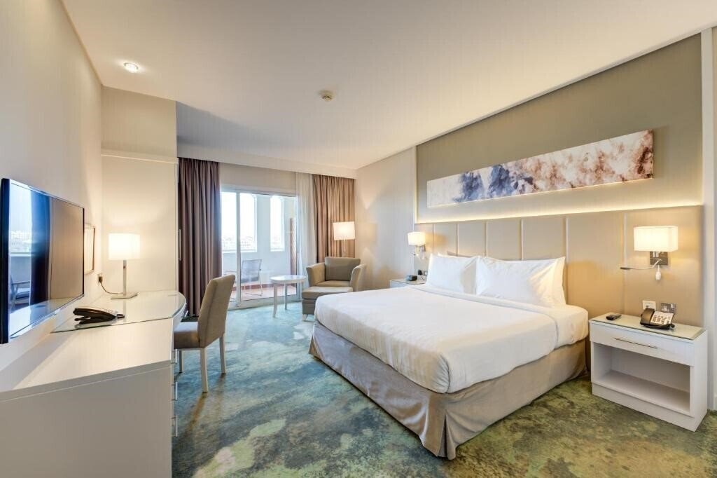 Hotel Millennium Lakeview Hotel (ex. Copthorne Lakeview Hotel) 4*